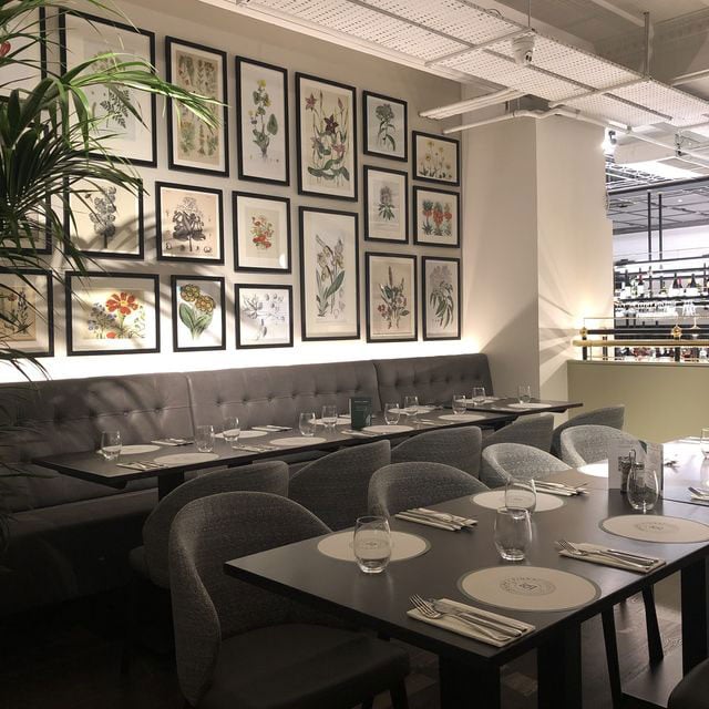 The stylish dining room at Ralph and The stylish dining room at Ralph and